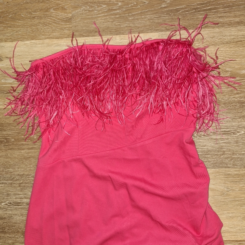 NWT Women’s Blue B Bodycon Feather Accent Mini Strapless Dress Pink Medium - Picture 4 of 11